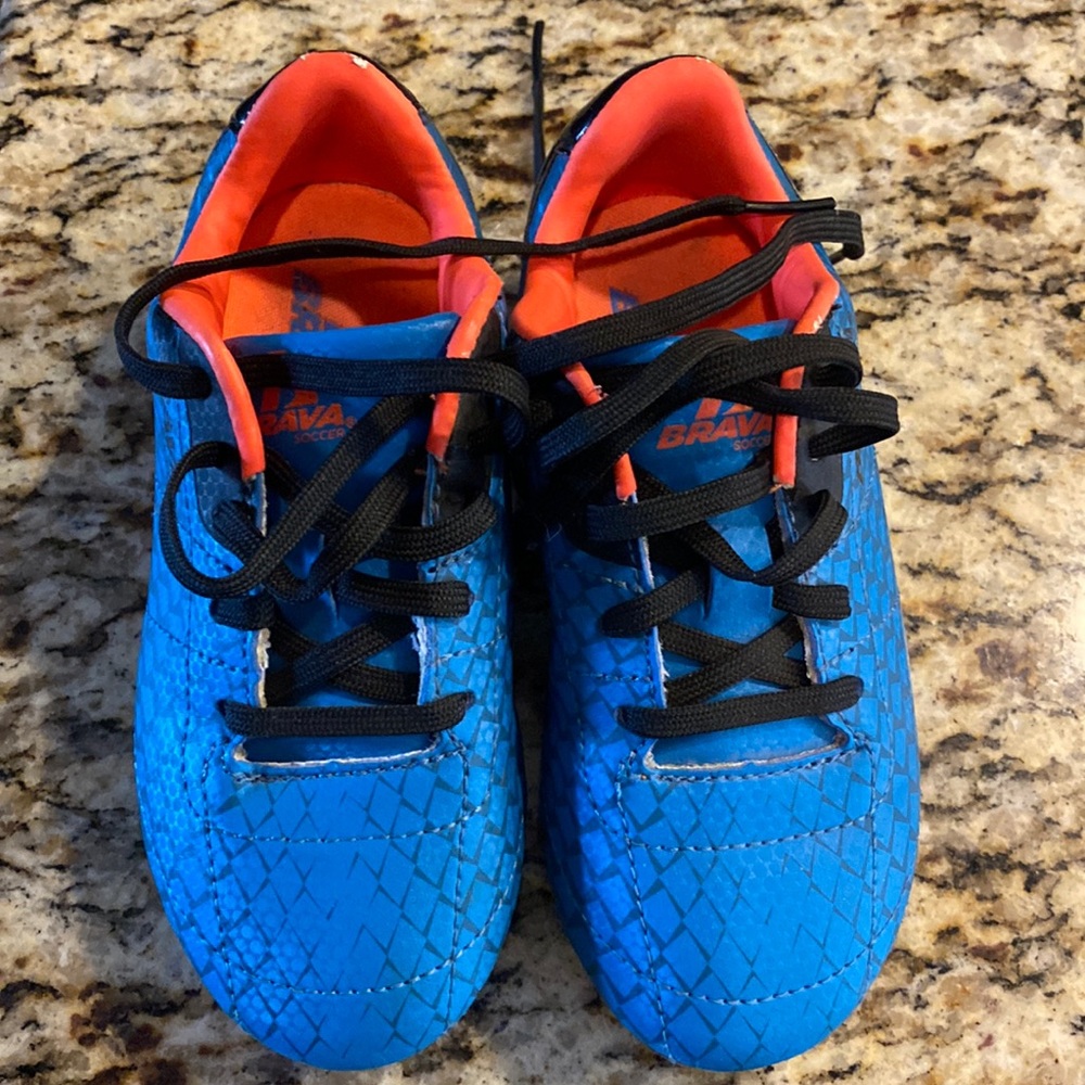 Brava boys soccer cleats size kids 11